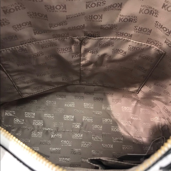 Michael Kors Handbag (your choice) - Picture 3 of 8